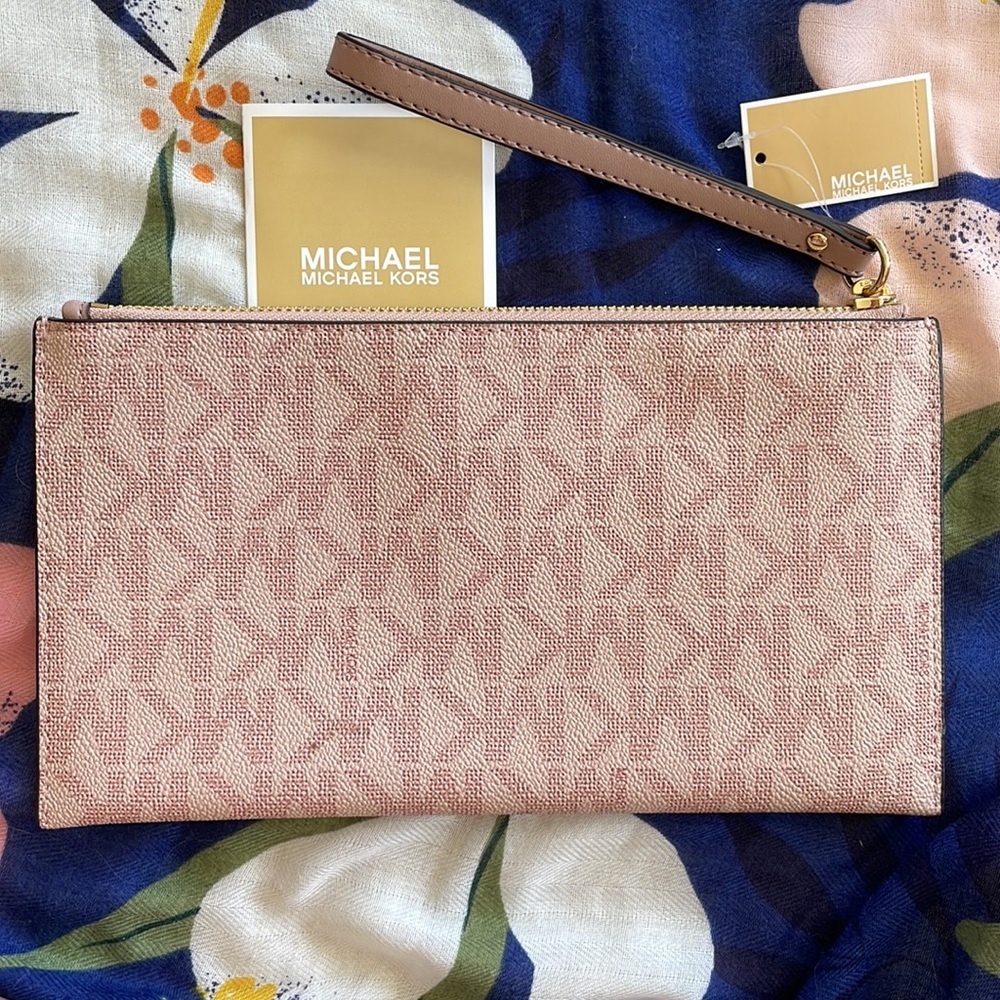 Brand New Michael Kors Large Zip Clutch Wristlet Pink Ballet w/ Gold Tone Accent - Picture 2 of 13